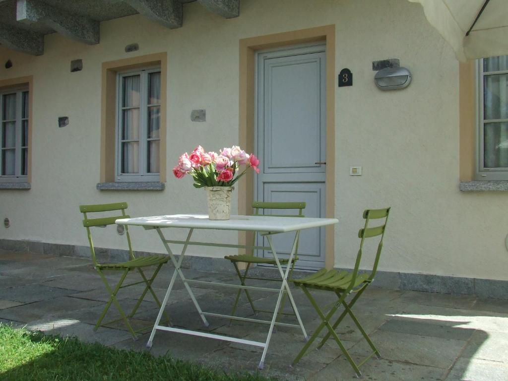 Villa Edy Apartments Tremezzina الغرفة الصورة